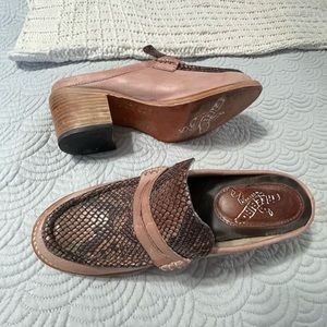 Freebird Collins mules sz 8. Like new never worn.